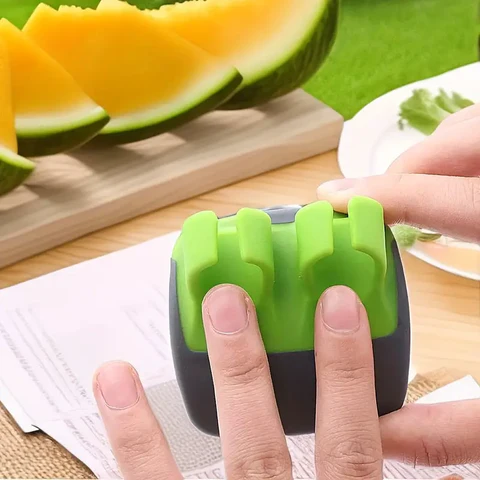 éplucheur vert poyi