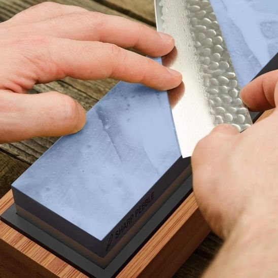 pierre à aiguiser entretien facile signature